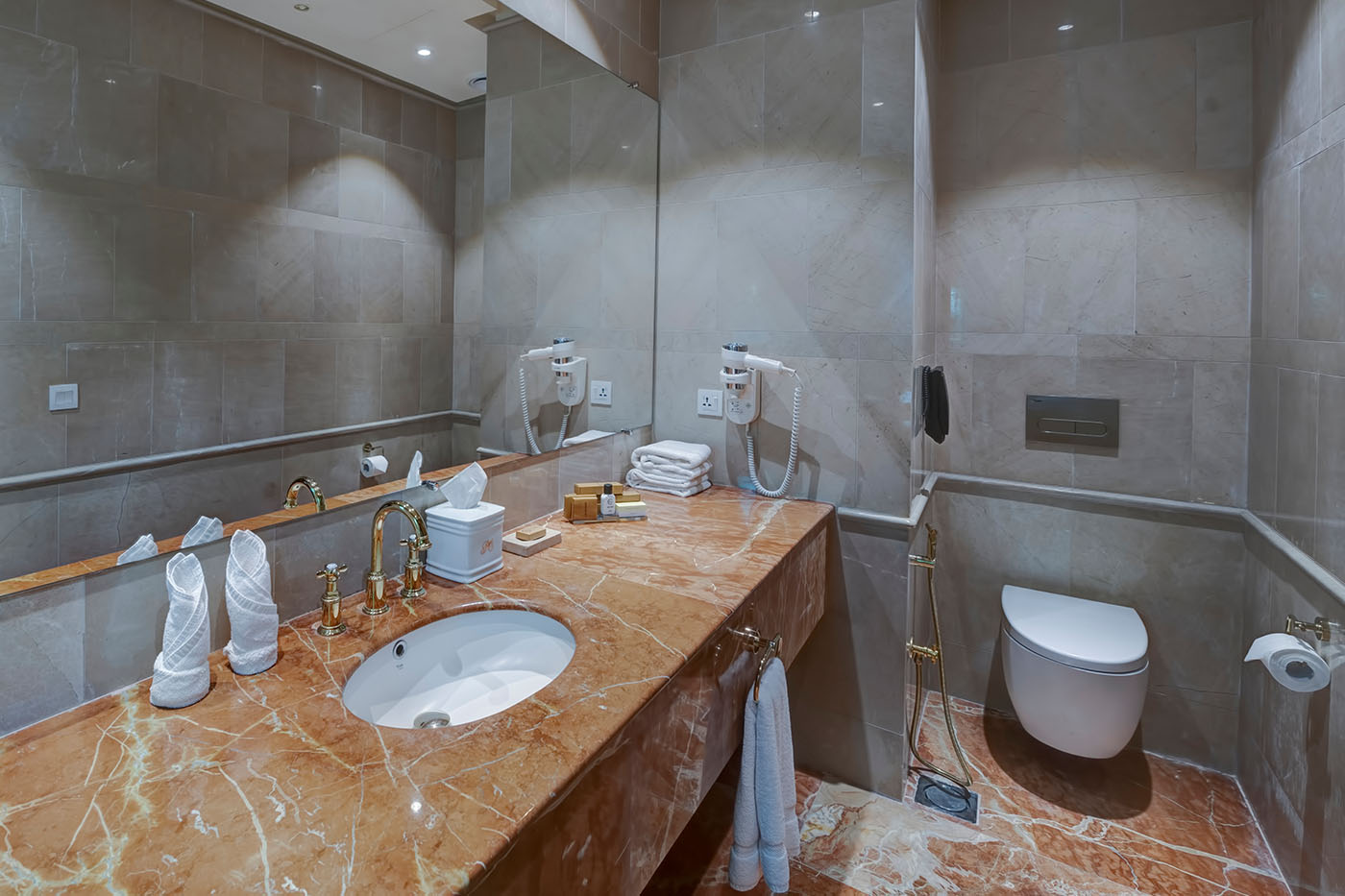 Presidential Penthouse Suite image 2