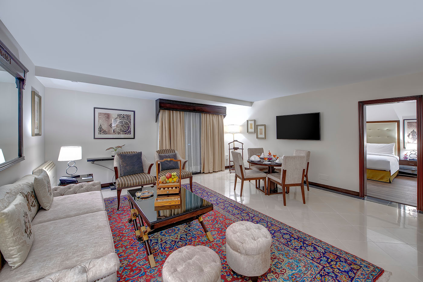 Deluxe Suite image 2