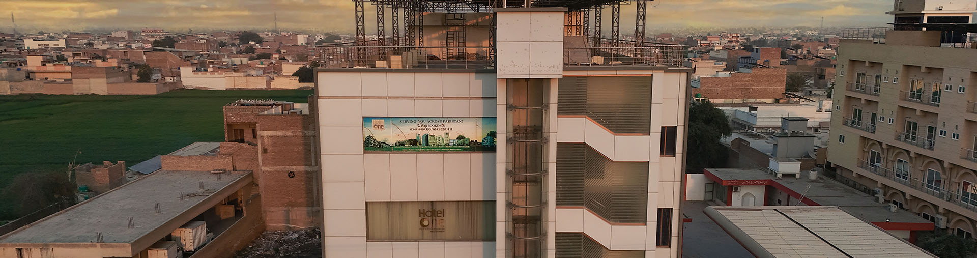 Hotel One Dera Ghazi Khan