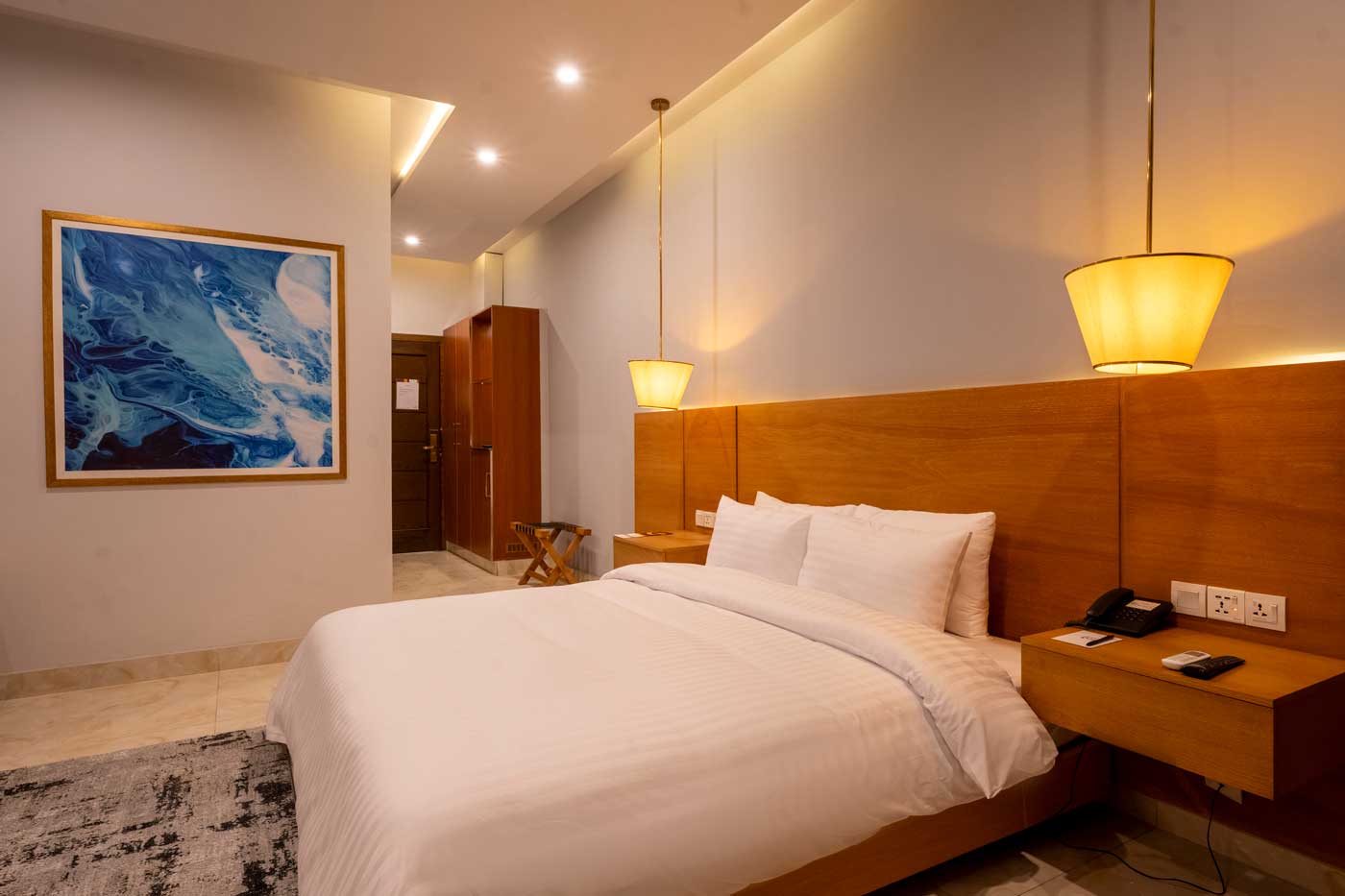 Deluxe King Room